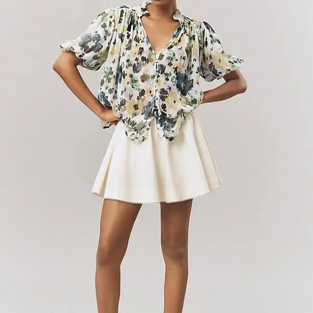Nwot Anthropologie Floral short sleeve Blouse